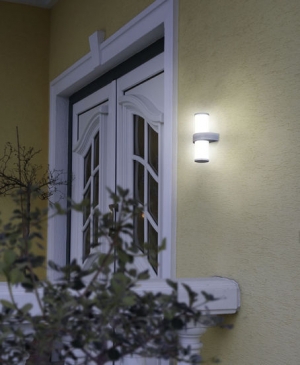 Wandleuchte Beverly 2xE27 Edelstahl, Glas wei� satiniert