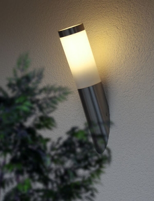 Wandl.+Bewegungsm. HELSINKI E27 IP44 Edelstahl, Kunstst.wei�