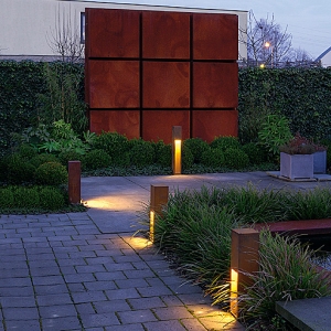 RUSTY SLOT Wegeleuchte, FeCSi-Stahl gerostet, E27, H:50cm UNIKAT