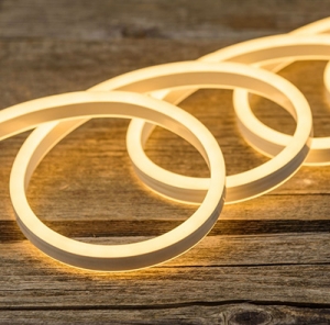 Lichtschlauch NEON flexibel gelb doppelseitig 44W IP44 8m mit 1,5m-Anschluss 120Led/m