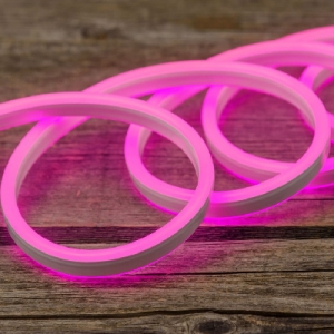 Lichtschlauch NEON flexibel pink doppelseitig 44W IP44 8m mit 1,5m-Anschluss 120Led/m