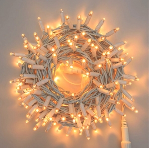 LED Lichterkette 10m 200 MaxiLeds warmwei� + Flash Kabel weiss